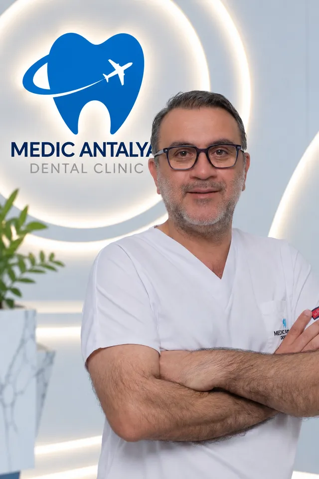 Dt. İshak Can